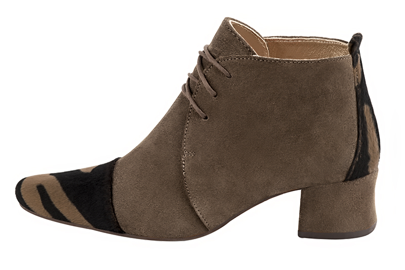 Safari black and chocolate brown women's ankle boots with laces at the front. Round toe. Low flare heels. Profile view - Florence KOOIJMAN